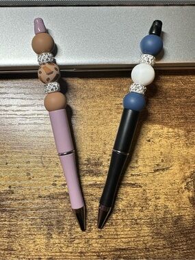 Handmade Beaded Ballpoint Pens Set | Lavender & Black | Silicone Beads